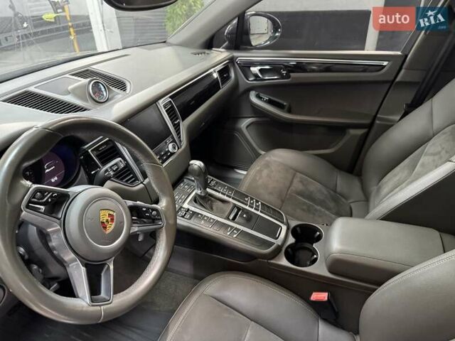 Серый Порше Масан, объемом двигателя 1.98 л и пробегом 195 тыс. км за 30990 $, фото 17 на Automoto.ua
