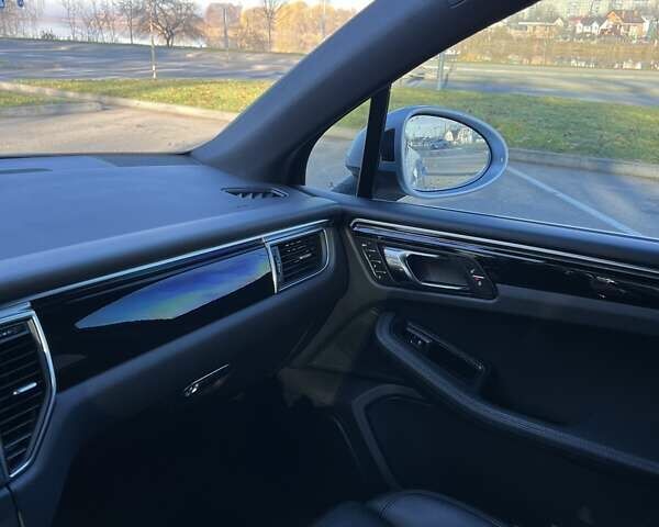 Серый Порше Масан, объемом двигателя 3 л и пробегом 100 тыс. км за 29800 $, фото 41 на Automoto.ua