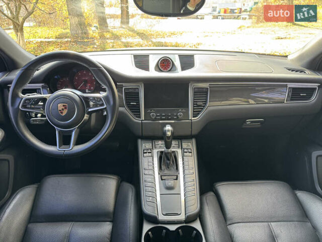 Порше Масан 2016 в Киеве на Automoto.ua Серый Порше Масан, объемом двигателя 3 л и пробегом 111 тыс. км за 32000 $, фото 14 на Automoto.ua