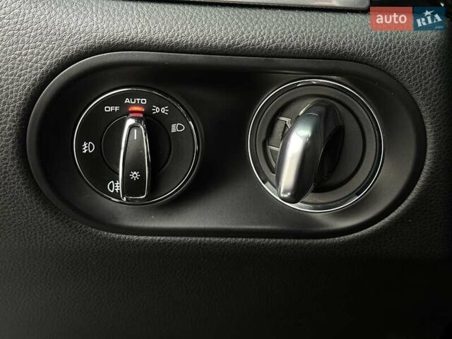 Серый Порше Масан, объемом двигателя 3 л и пробегом 79 тыс. км за 28500 $, фото 41 на Automoto.ua