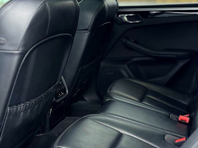 Сірий Порше Масан, об'ємом двигуна 3 л та пробігом 120 тис. км за 29999 $, фото 11 на Automoto.ua