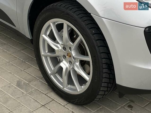 Серый Порше Масан, объемом двигателя 3 л и пробегом 79 тыс. км за 28500 $, фото 5 на Automoto.ua