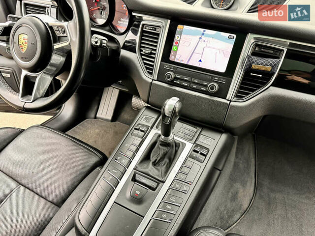 Серый Порше Масан, объемом двигателя 2 л и пробегом 76 тыс. км за 31500 $, фото 23 на Automoto.ua