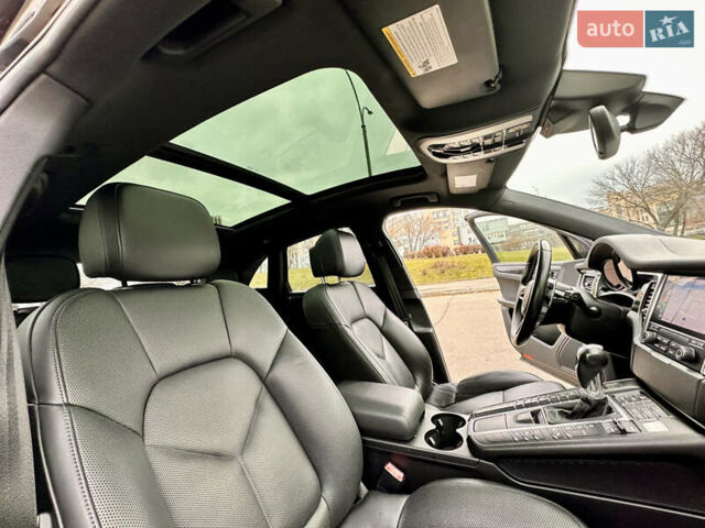 Серый Порше Масан, объемом двигателя 2 л и пробегом 76 тыс. км за 31500 $, фото 31 на Automoto.ua