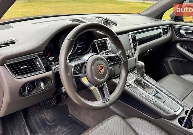 Порше Масан 2017 в Днепре (Днепропетровске) на Automoto.ua Серый Порше Масан, объемом двигателя 3 л и пробегом 83 тыс. км за 34000 $, фото 16 на Automoto.ua