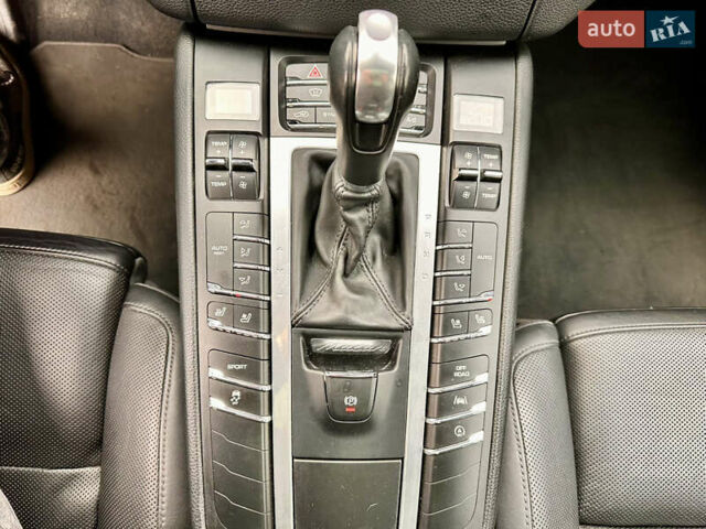 Серый Порше Масан, объемом двигателя 2 л и пробегом 76 тыс. км за 31500 $, фото 30 на Automoto.ua