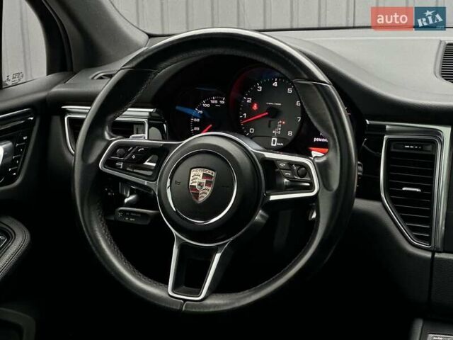 Серый Порше Масан, объемом двигателя 3 л и пробегом 79 тыс. км за 28500 $, фото 31 на Automoto.ua