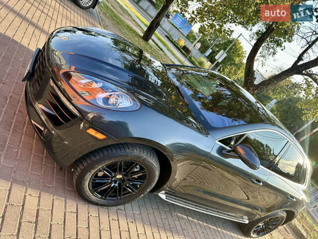 Серый Порше Масан, объемом двигателя 3 л и пробегом 140 тыс. км за 38000 $, фото 1 на Automoto.ua