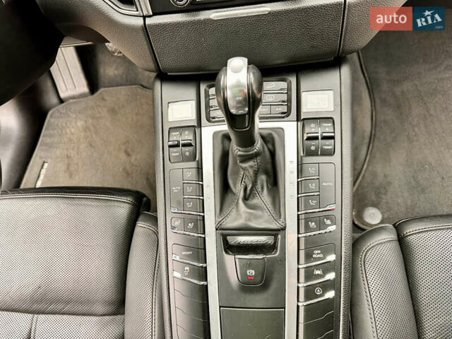 Серый Порше Масан, объемом двигателя 2 л и пробегом 76 тыс. км за 31500 $, фото 24 на Automoto.ua