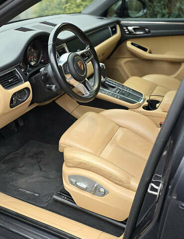 Серый Порше Масан, объемом двигателя 1.98 л и пробегом 82 тыс. км за 39500 $, фото 12 на Automoto.ua