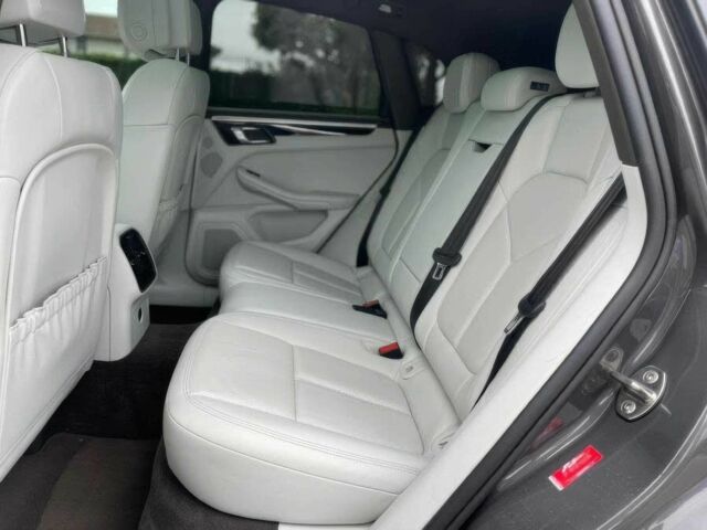 Порше Масан 2018 у Києві на Automoto.ua Сірий Порше Масан, об'ємом двигуна 3 л та пробігом 40 тис. км за 9500 $, фото 15 на Automoto.ua