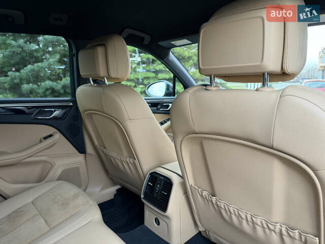 Серый Порше Масан, объемом двигателя 2 л и пробегом 86 тыс. км за 31000 $, фото 21 на Automoto.ua