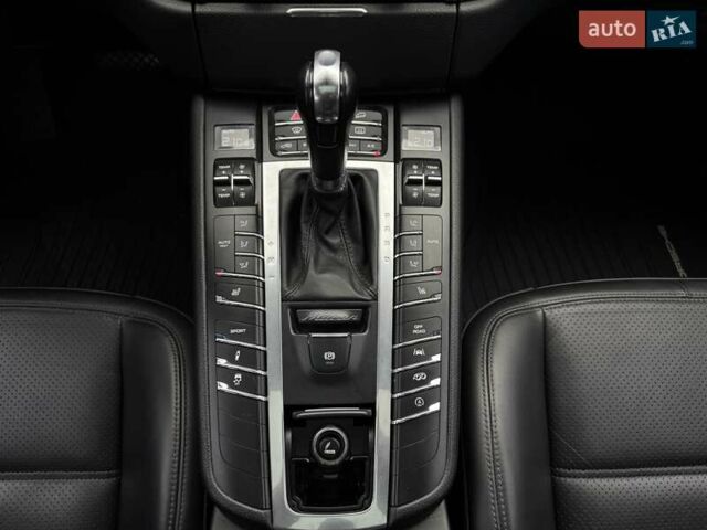 Сірий Порше Масан, об'ємом двигуна 3 л та пробігом 128 тис. км за 37500 $, фото 9 на Automoto.ua