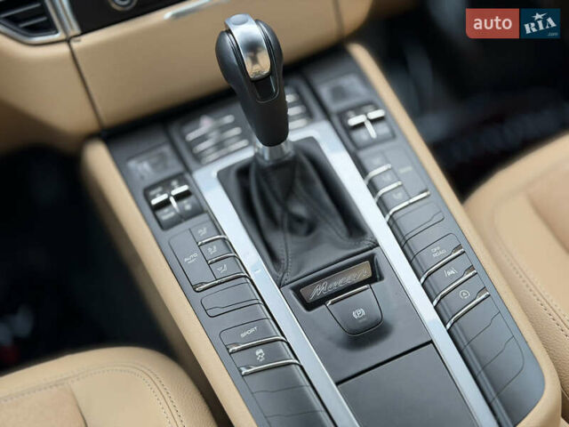 Серый Порше Масан, объемом двигателя 2 л и пробегом 86 тыс. км за 31000 $, фото 14 на Automoto.ua