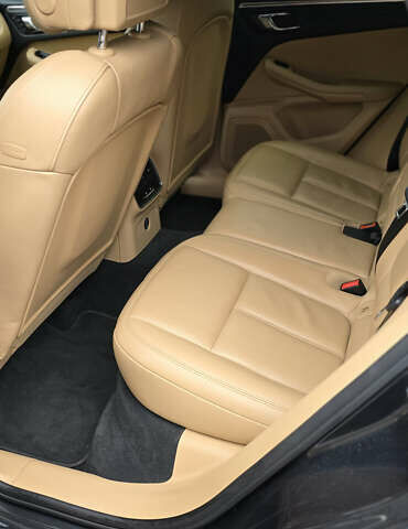 Серый Порше Масан, объемом двигателя 1.98 л и пробегом 82 тыс. км за 39500 $, фото 15 на Automoto.ua