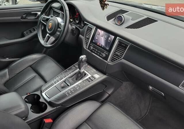 Серый Порше Масан, объемом двигателя 1.98 л и пробегом 133 тыс. км за 40500 $, фото 33 на Automoto.ua