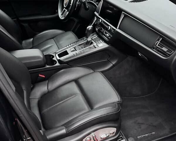 Серый Порше Масан, объемом двигателя 1.98 л и пробегом 48 тыс. км за 44900 $, фото 24 на Automoto.ua