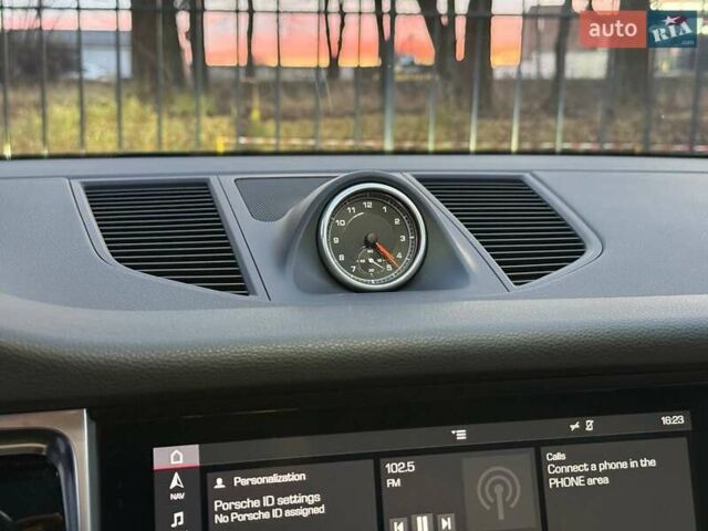 Серый Порше Масан, объемом двигателя 1.98 л и пробегом 85 тыс. км за 43000 $, фото 42 на Automoto.ua