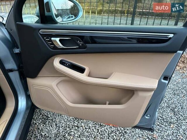 Серый Порше Масан, объемом двигателя 1.98 л и пробегом 85 тыс. км за 43000 $, фото 32 на Automoto.ua