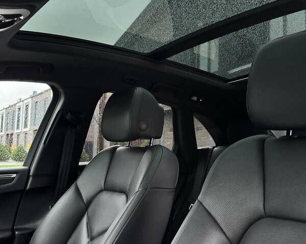 Серый Порше Масан, объемом двигателя 1.98 л и пробегом 48 тыс. км за 44900 $, фото 13 на Automoto.ua