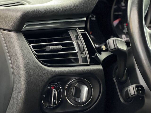 Серый Порше Масан, объемом двигателя 2 л и пробегом 62 тыс. км за 49900 $, фото 8 на Automoto.ua