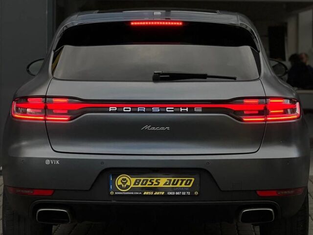 Серый Порше Масан, объемом двигателя 2 л и пробегом 62 тыс. км за 49900 $, фото 4 на Automoto.ua