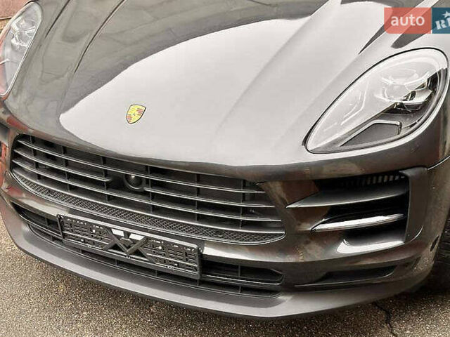 Серый Порше Масан, объемом двигателя 3 л и пробегом 88 тыс. км за 35000 $, фото 4 на Automoto.ua