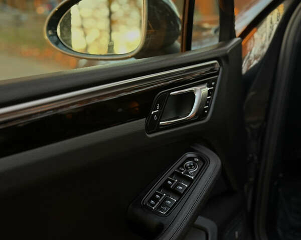 Сірий Порше Масан, об'ємом двигуна 3 л та пробігом 107 тис. км за 48000 $, фото 18 на Automoto.ua