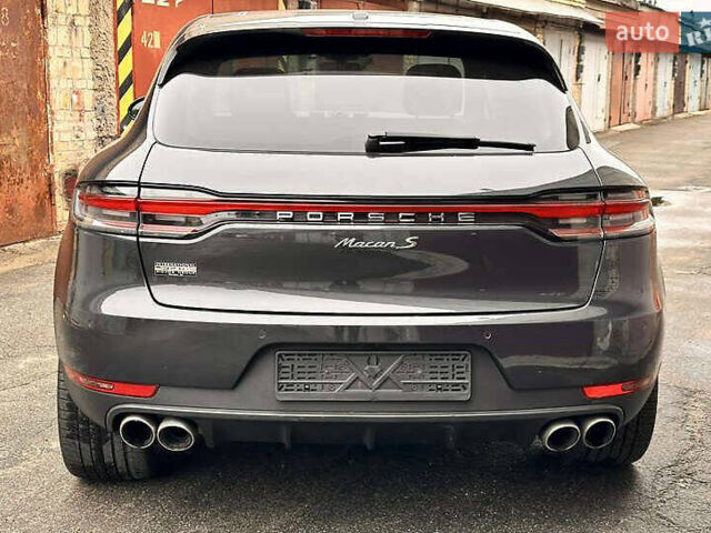 Серый Порше Масан, объемом двигателя 3 л и пробегом 88 тыс. км за 35000 $, фото 7 на Automoto.ua