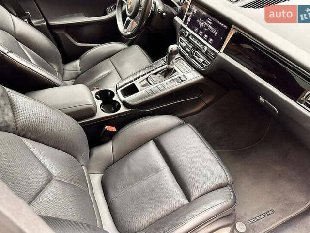 Серый Порше Масан, объемом двигателя 3 л и пробегом 88 тыс. км за 35000 $, фото 15 на Automoto.ua