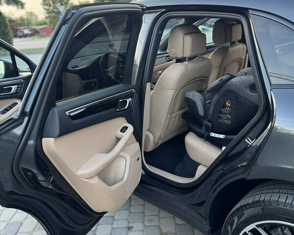 Серый Порше Масан, объемом двигателя 3 л и пробегом 96 тыс. км за 39700 $, фото 21 на Automoto.ua