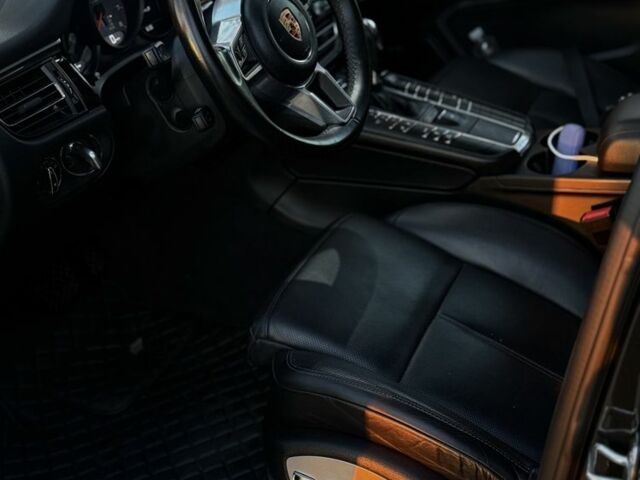 Серый Порше Масан, объемом двигателя 3 л и пробегом 107 тыс. км за 48000 $, фото 5 на Automoto.ua