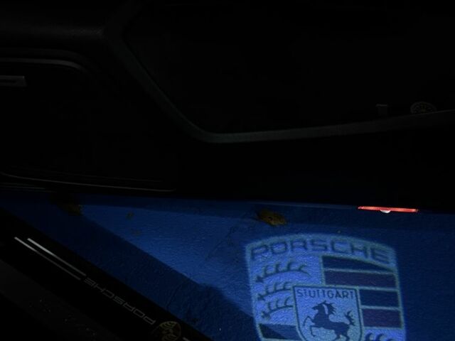 Серый Порше Масан, объемом двигателя 3 л и пробегом 107 тыс. км за 48000 $, фото 2 на Automoto.ua