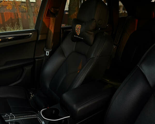 Сірий Порше Масан, об'ємом двигуна 3 л та пробігом 107 тис. км за 48000 $, фото 21 на Automoto.ua