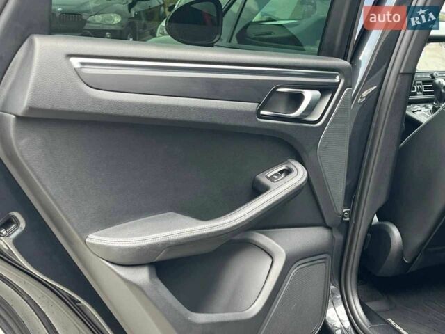 Серый Порше Масан, объемом двигателя 2 л и пробегом 42 тыс. км за 50000 $, фото 8 на Automoto.ua