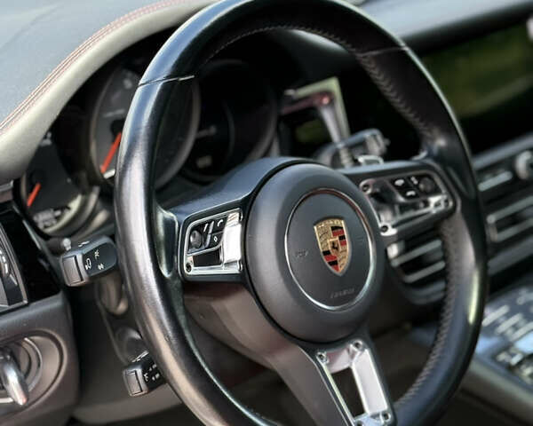 Серый Порше Масан, объемом двигателя 3 л и пробегом 43 тыс. км за 45900 $, фото 10 на Automoto.ua