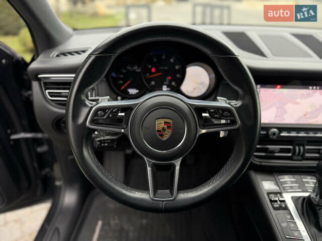 Серый Порше Масан, объемом двигателя 2 л и пробегом 42 тыс. км за 53990 $, фото 32 на Automoto.ua