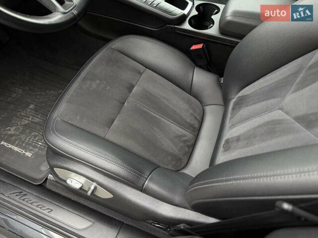 Серый Порше Масан, объемом двигателя 2 л и пробегом 42 тыс. км за 53990 $, фото 28 на Automoto.ua