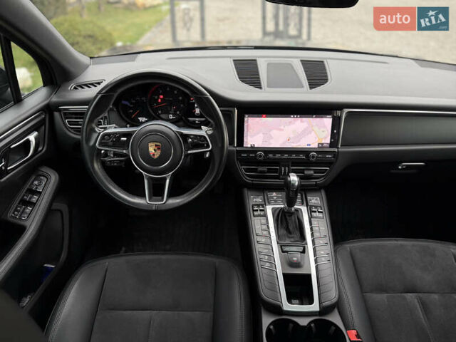 Серый Порше Масан, объемом двигателя 2 л и пробегом 42 тыс. км за 53990 $, фото 46 на Automoto.ua