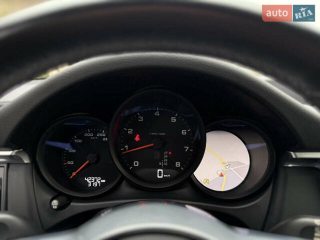 Серый Порше Масан, объемом двигателя 2 л и пробегом 42 тыс. км за 53990 $, фото 33 на Automoto.ua