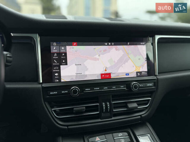 Серый Порше Масан, объемом двигателя 2 л и пробегом 42 тыс. км за 53990 $, фото 37 на Automoto.ua