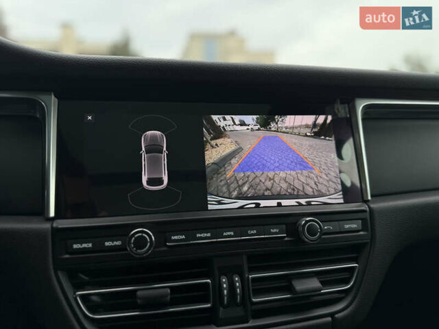 Серый Порше Масан, объемом двигателя 2 л и пробегом 42 тыс. км за 53990 $, фото 38 на Automoto.ua