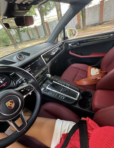Серый Порше Масан, объемом двигателя 1.98 л и пробегом 150 тыс. км за 39000 $, фото 5 на Automoto.ua