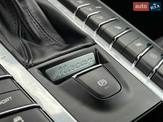 Серый Порше Масан, объемом двигателя 2 л и пробегом 42 тыс. км за 50000 $, фото 23 на Automoto.ua