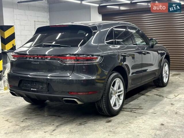 Серый Порше Масан, объемом двигателя 1.98 л и пробегом 62 тыс. км за 44500 $, фото 3 на Automoto.ua