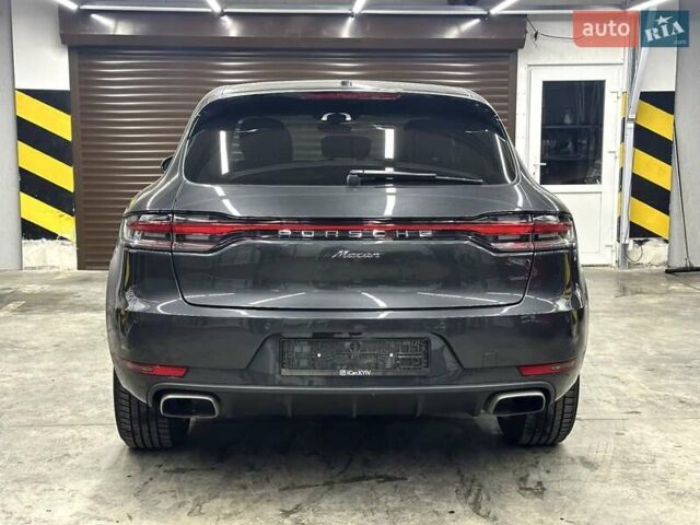 Серый Порше Масан, объемом двигателя 1.98 л и пробегом 62 тыс. км за 44500 $, фото 2 на Automoto.ua