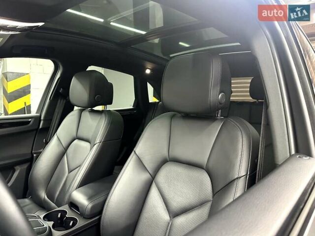 Серый Порше Масан, объемом двигателя 1.98 л и пробегом 62 тыс. км за 44500 $, фото 12 на Automoto.ua