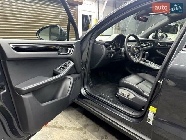 Серый Порше Масан, объемом двигателя 1.98 л и пробегом 62 тыс. км за 44500 $, фото 7 на Automoto.ua