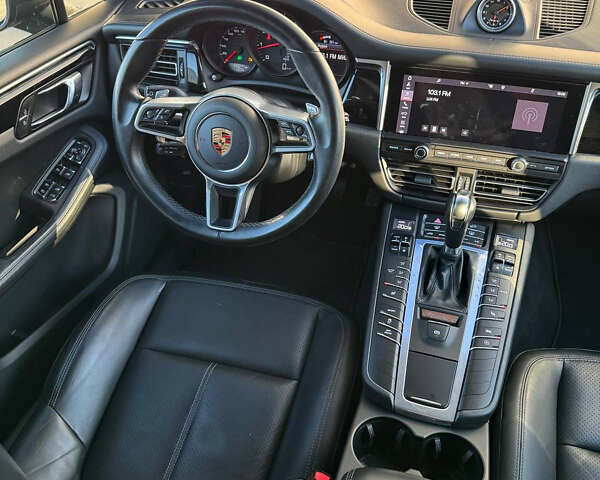 Серый Порше Масан, объемом двигателя 1.98 л и пробегом 67 тыс. км за 44900 $, фото 22 на Automoto.ua