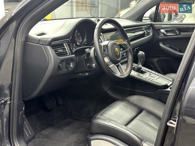 Серый Порше Масан, объемом двигателя 1.98 л и пробегом 62 тыс. км за 44500 $, фото 9 на Automoto.ua